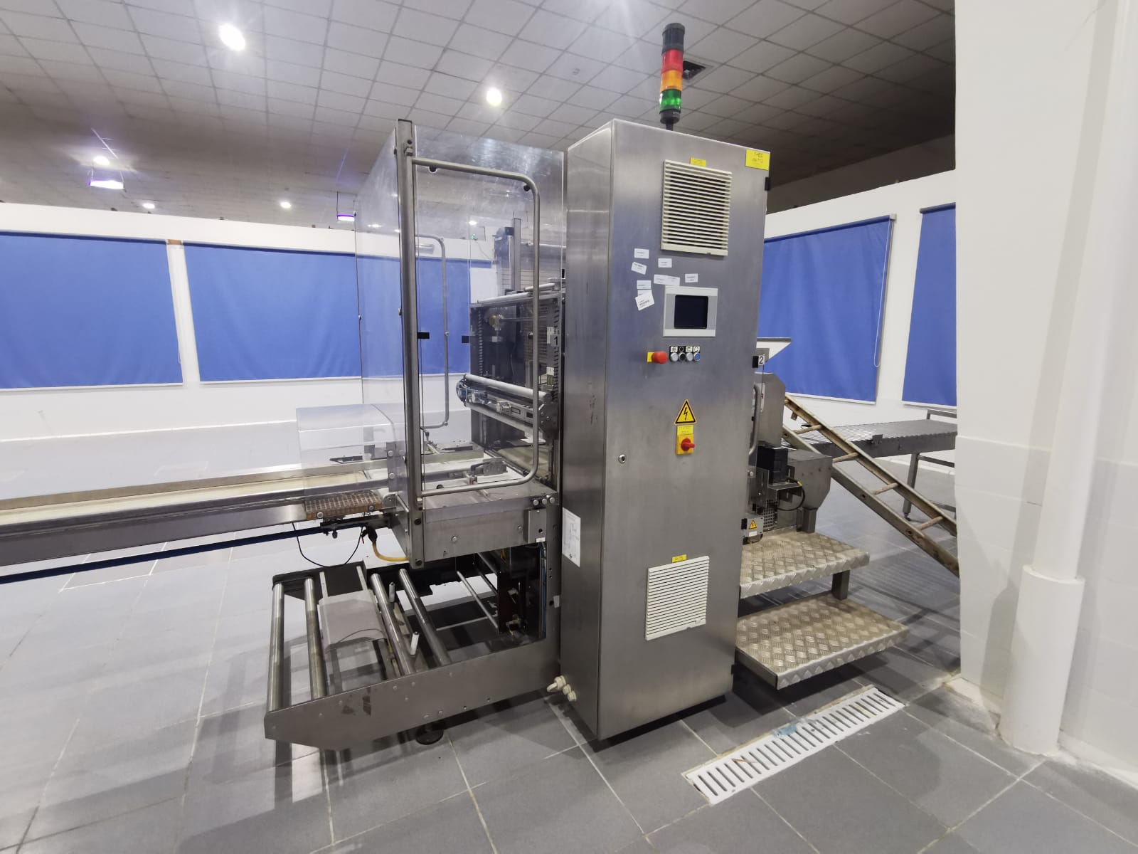 USED SIG COMBIBLOC 712 COMPLETE FILLING LINE FOR SALE