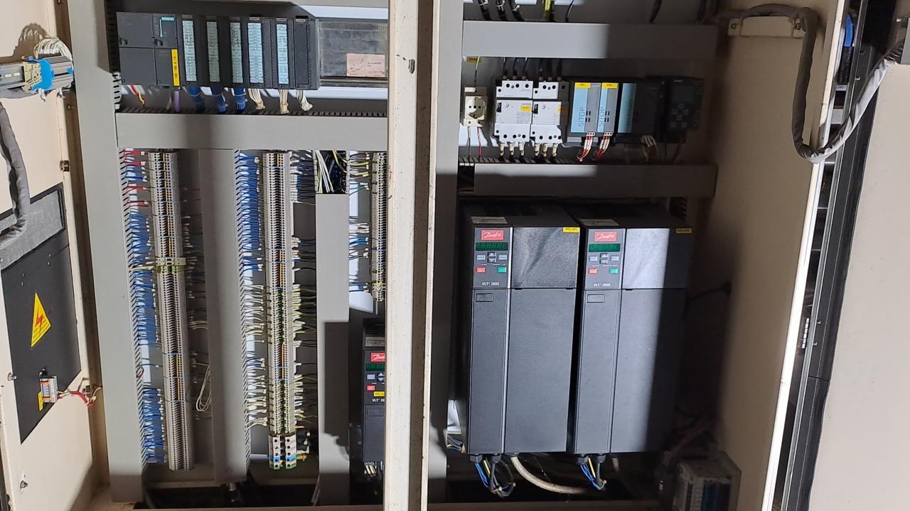 TBA 19 200ML SLIM 30v FILLING LINE AND TBA 8 1000ML SQUARE FILLING LINE AND GEA UHT PLANT 65000 LPH FOR SALE