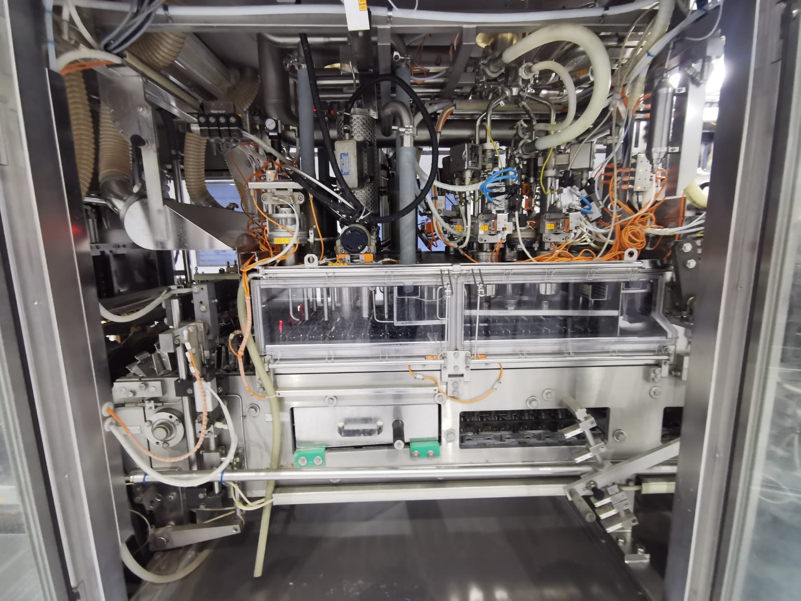 USED SIG COMBIBLOC 712 COMPLETE FILLING LINE FOR SALE